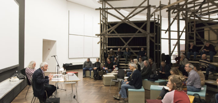 Arena im Kuppelsaal des Kunstgebäudes.