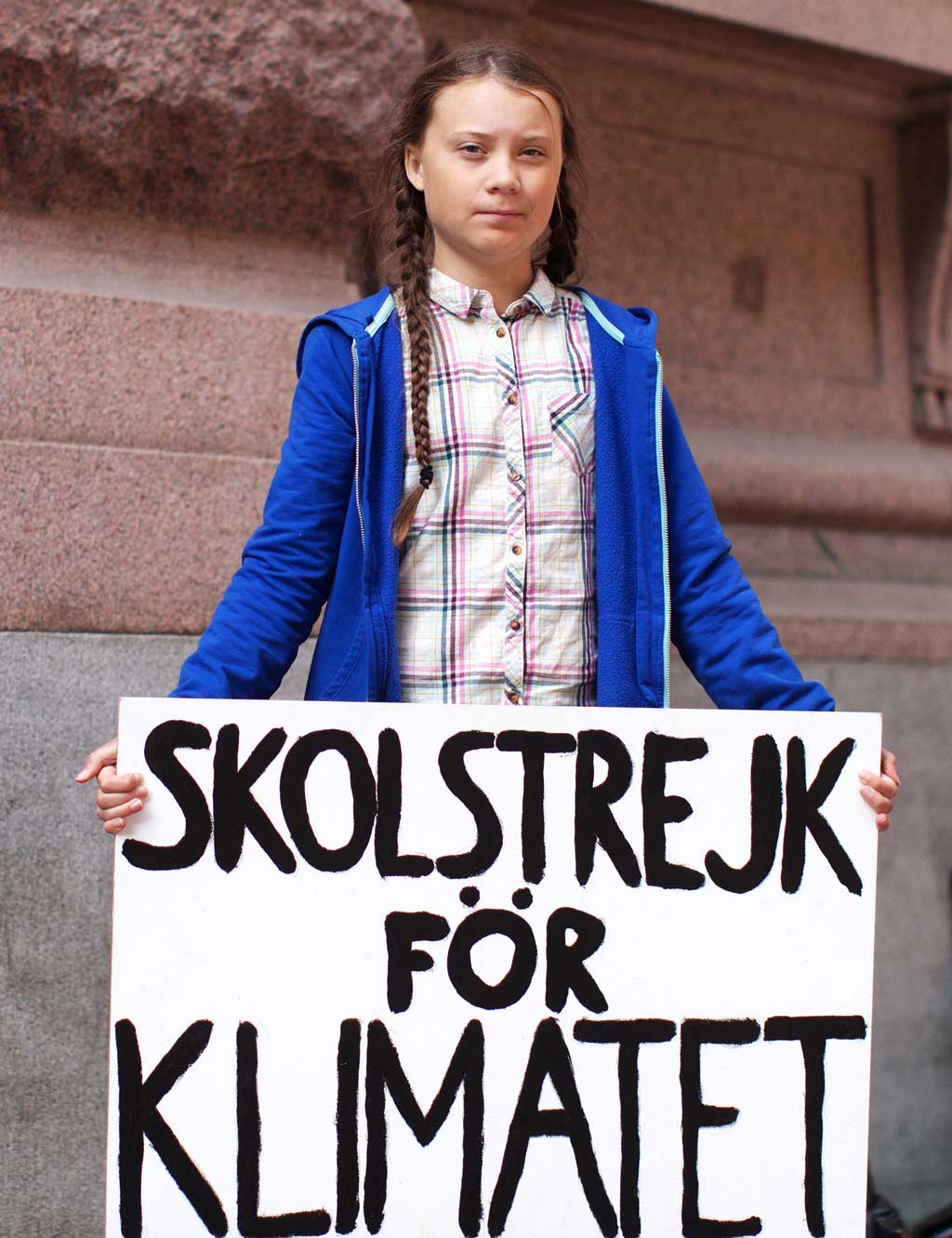 Greta Thunberg vor dem Schwedischen Parlamentsgebäude in Stockholm im August 2018