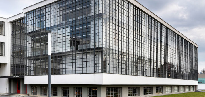 Die Dessauer Bauhaus Kunstakademie. – © Jacek Kadaj | Dreamstime.com