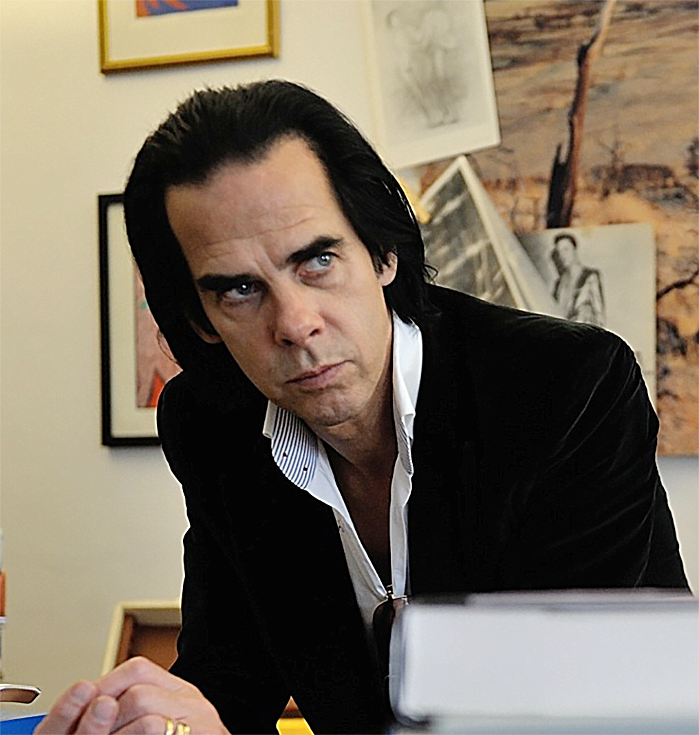 Nick Cave, Jahrgang 1957, ist ein australischer Musiker, Texter, Dichter, Schriftsteller, Schauspieler und Drehbuchautor