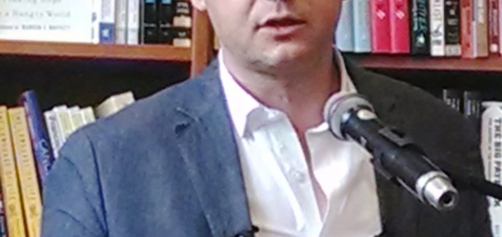 Piketty in Cambridge 3 crop; CC BY-SA 3.0: Sue Gardner (http://creativecommons.org/licenses/by-sa/3.0/deed.en) - Quelle wikipedia