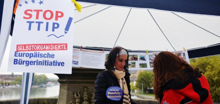 Das internationale Bündnis „Stop TTIP“ will vor dem vor dem Europäischen Gerichtshof gegen die EU-Kommission vorgehen. Die hatte eine Registrierung der EBI im September aus formalen Gründen abgelehnt. Foto: Pat Christ